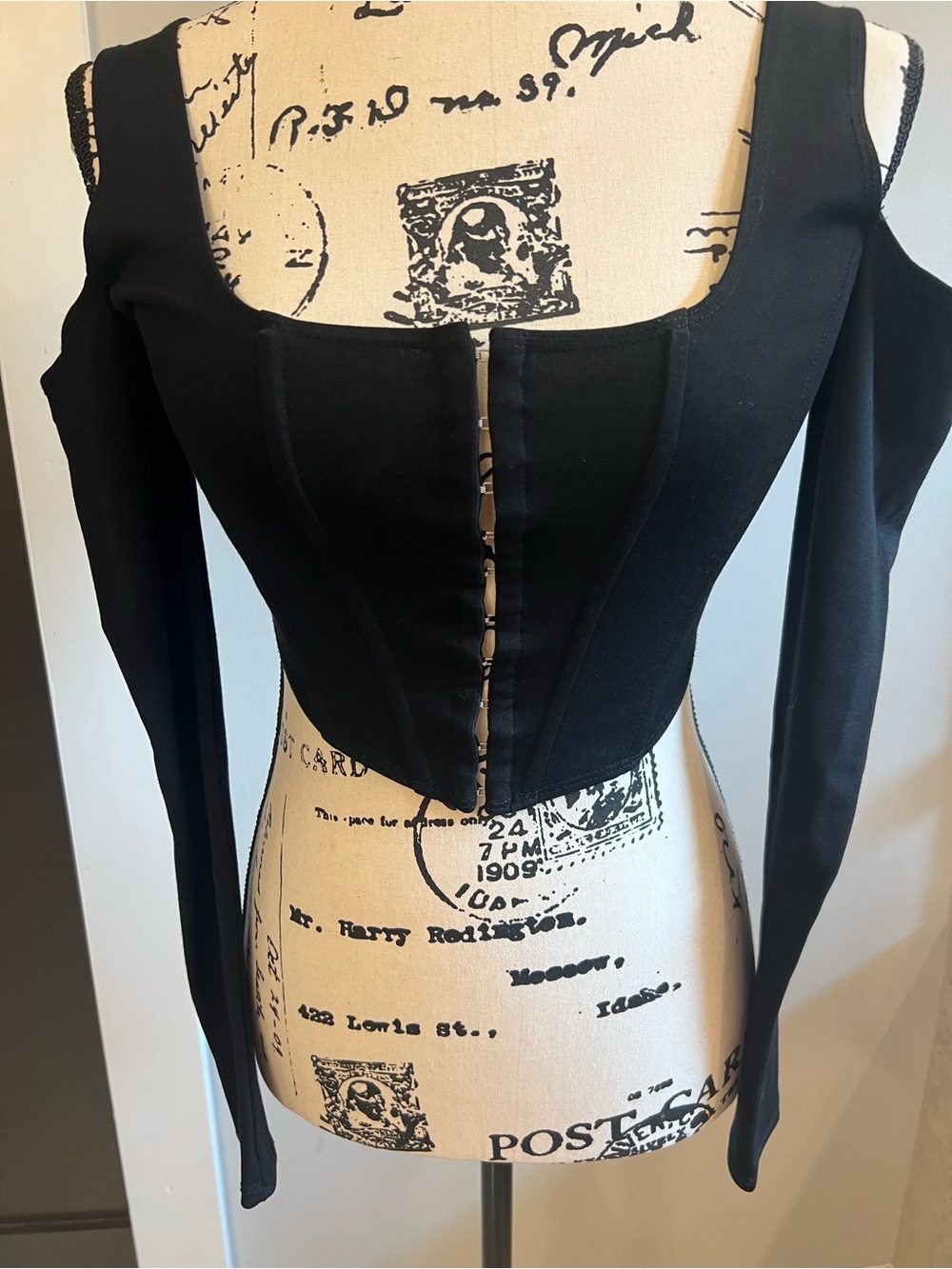 AKIRA Black Cold-Shoulder Corset Top with Long Sleeves